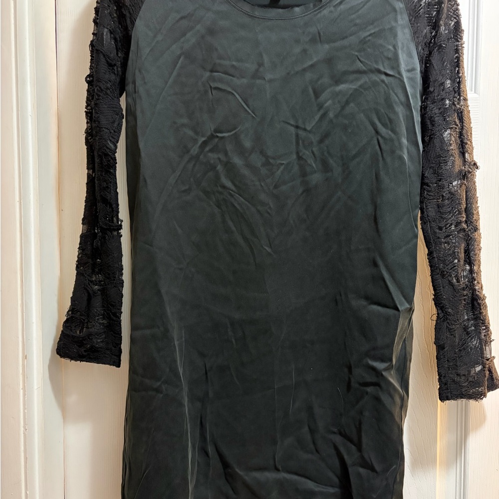 Elegant Black Dress with Lace Detail